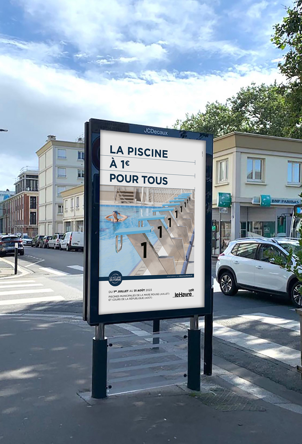 affiche publicitaire dans la rue